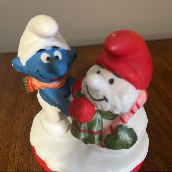 VINTAGE 1982 SMURF CHRISTMAS COLLECTABLES FIGURINE WALLACE BERRIE & CO. INC. - Picture 4 of 11